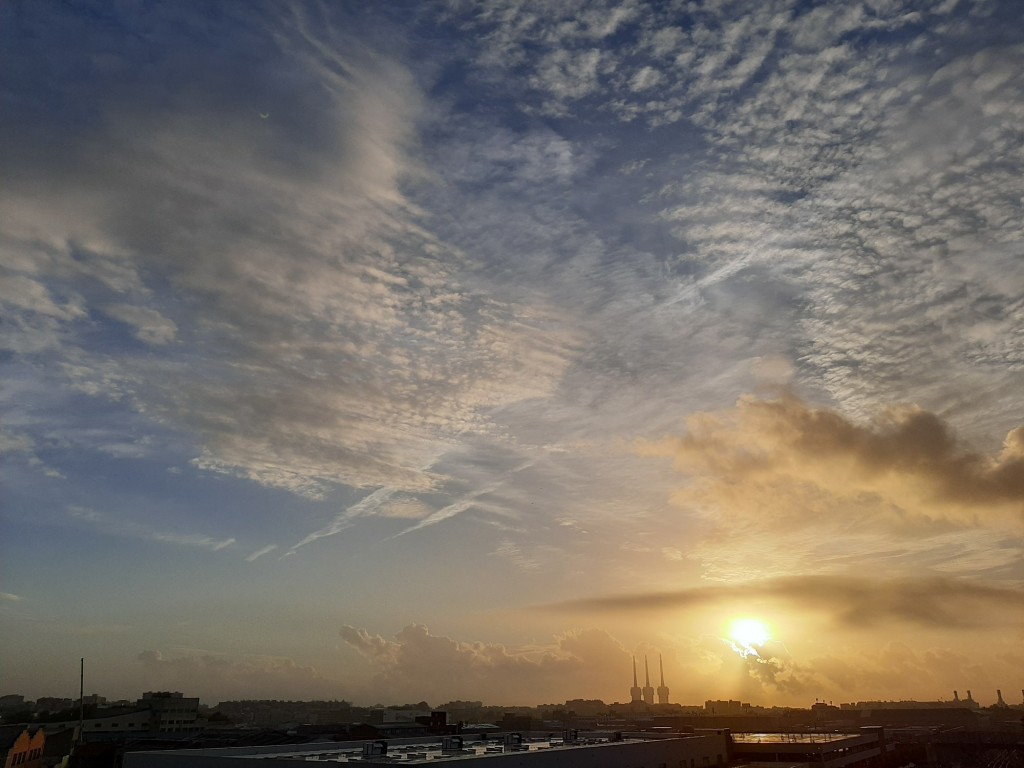 Foto: Amanecer - Sant Adrià de Besós (Barcelona), España