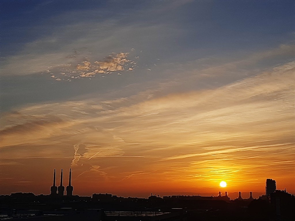 Foto: Amanecer - Sant Adrià de Besós (Barcelona), España