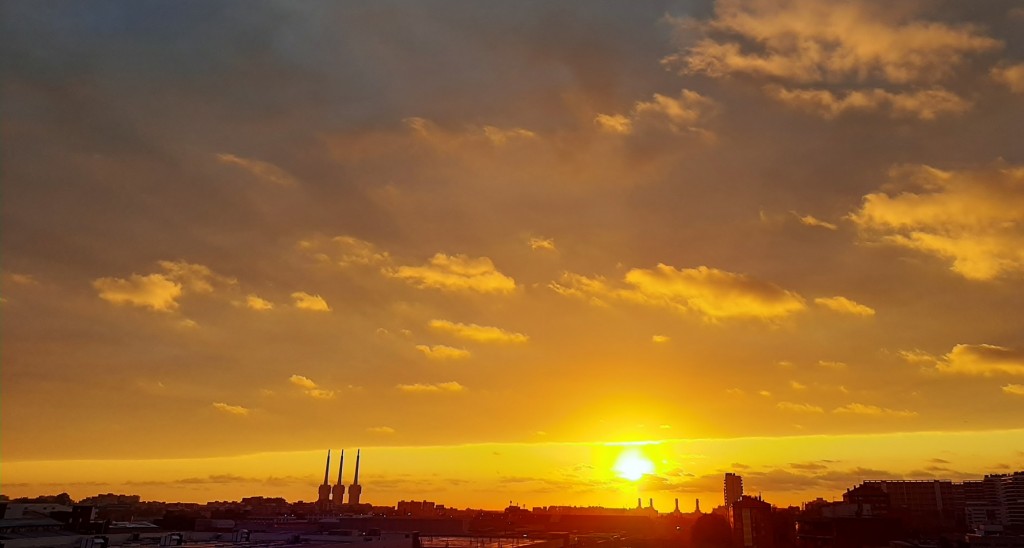 Foto: Amanecer - Sant Adrià de Besós (Barcelona), España