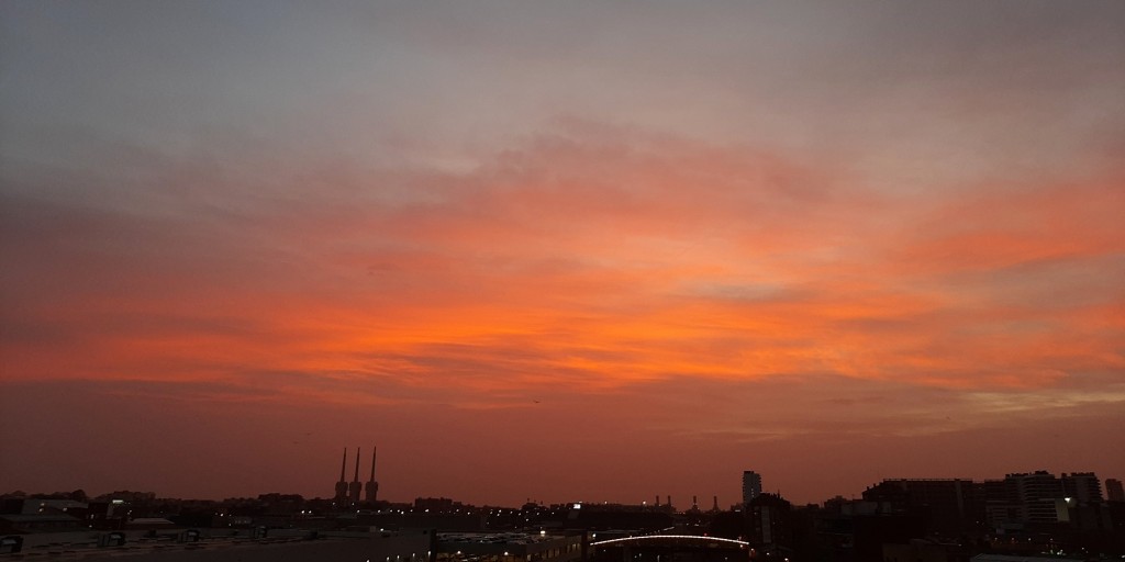 Foto: Amanecer - Sant Adrià de Besós (Barcelona), España