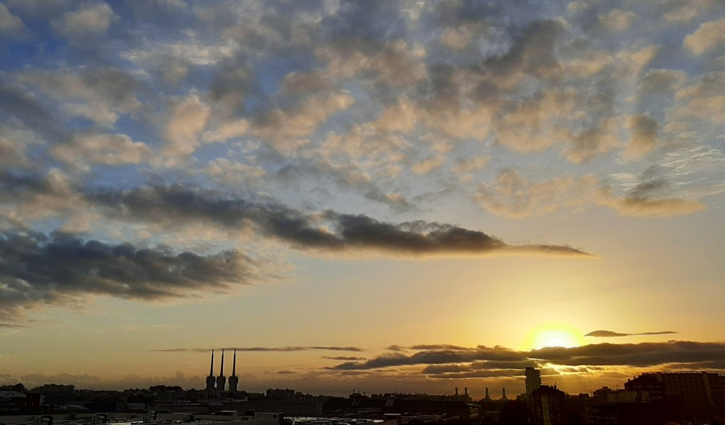 Foto: Amanecer - Sant Adrià de Besós (Barcelona), España