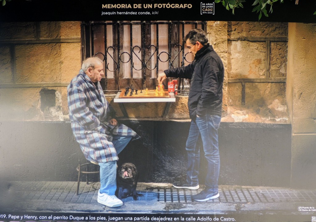 Foto: Exposición fotográfica al aire libre del fotoperiodista - Cádiz (Andalucía), España