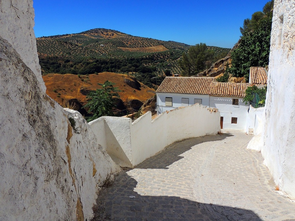 Foto: Calle Arrabal - Montefrío (Granada), España