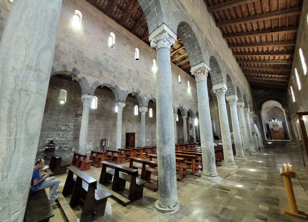 Foto: Catedral - Casertavecchia (Campania), Italia