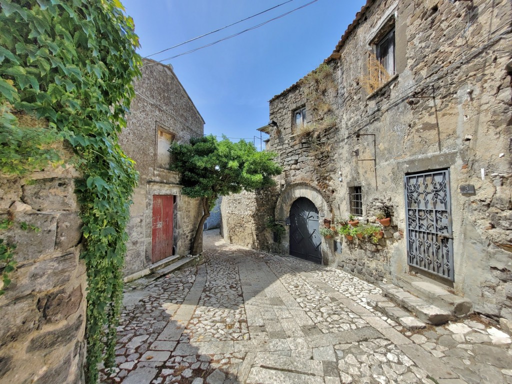 Foto: Centro histórico - Casertavecchia (Campania), Italia