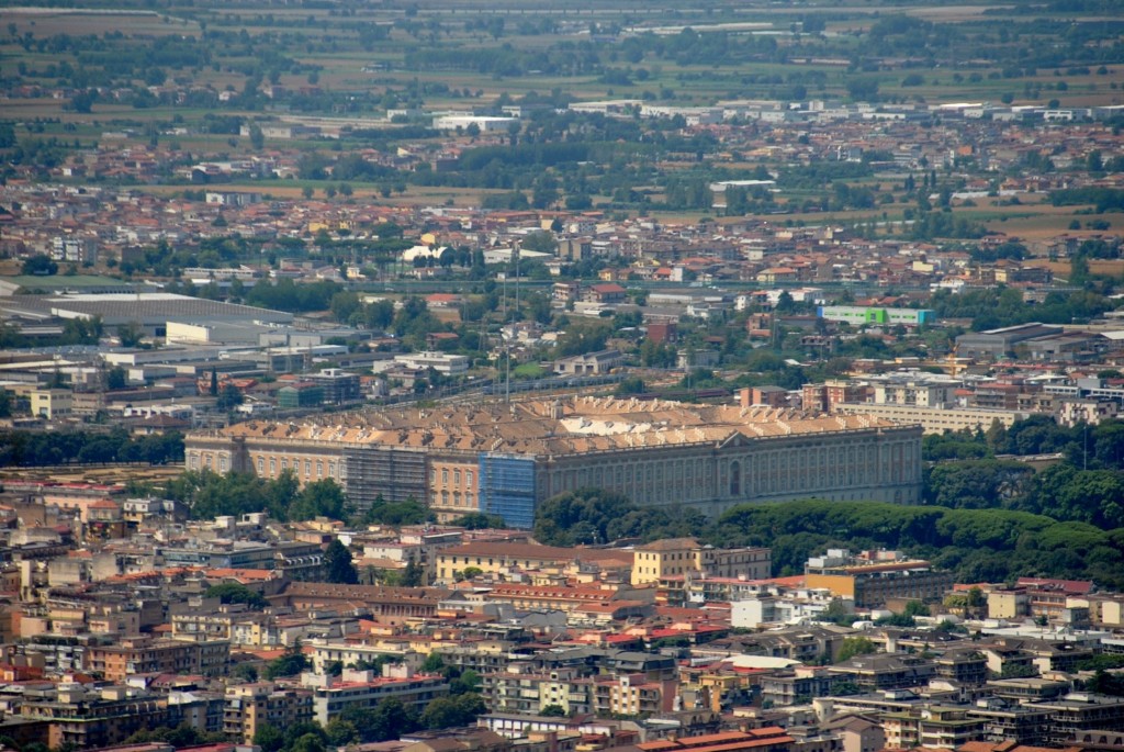 Foto: Vistas del palacio - Casertavecchia (Campania), Italia