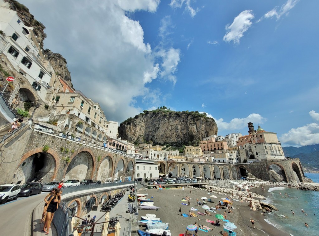 Foto: Centro histórico - Atrani (Campania), Italia