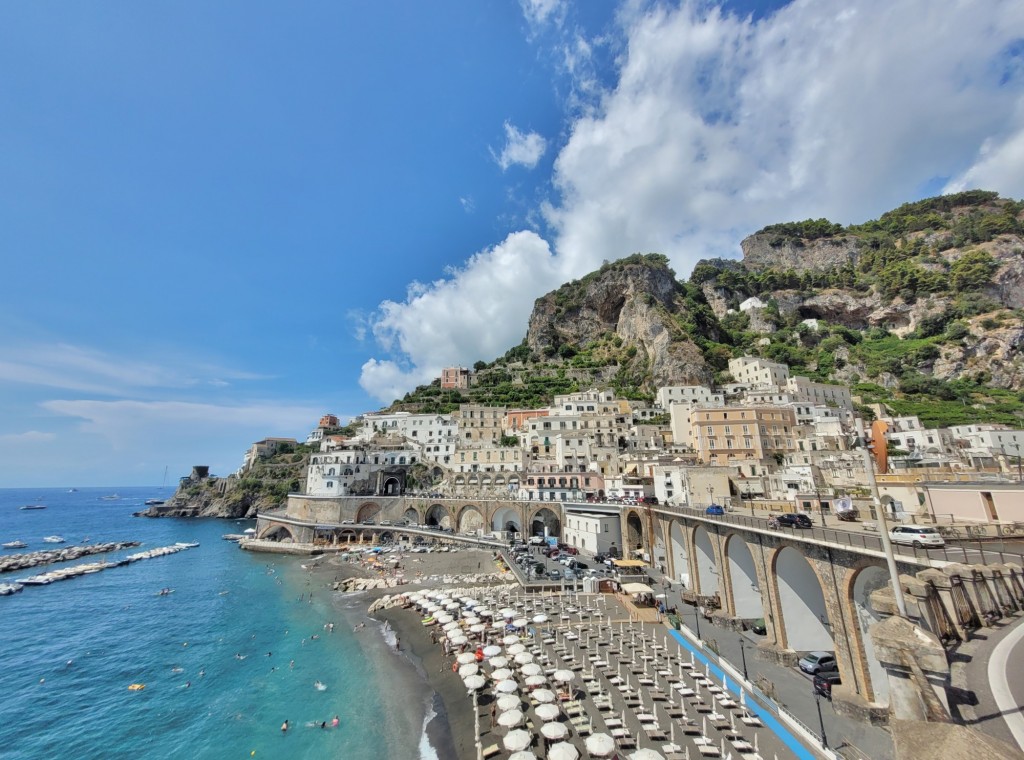 Foto: Centro histórico - Atrani (Campania), Italia