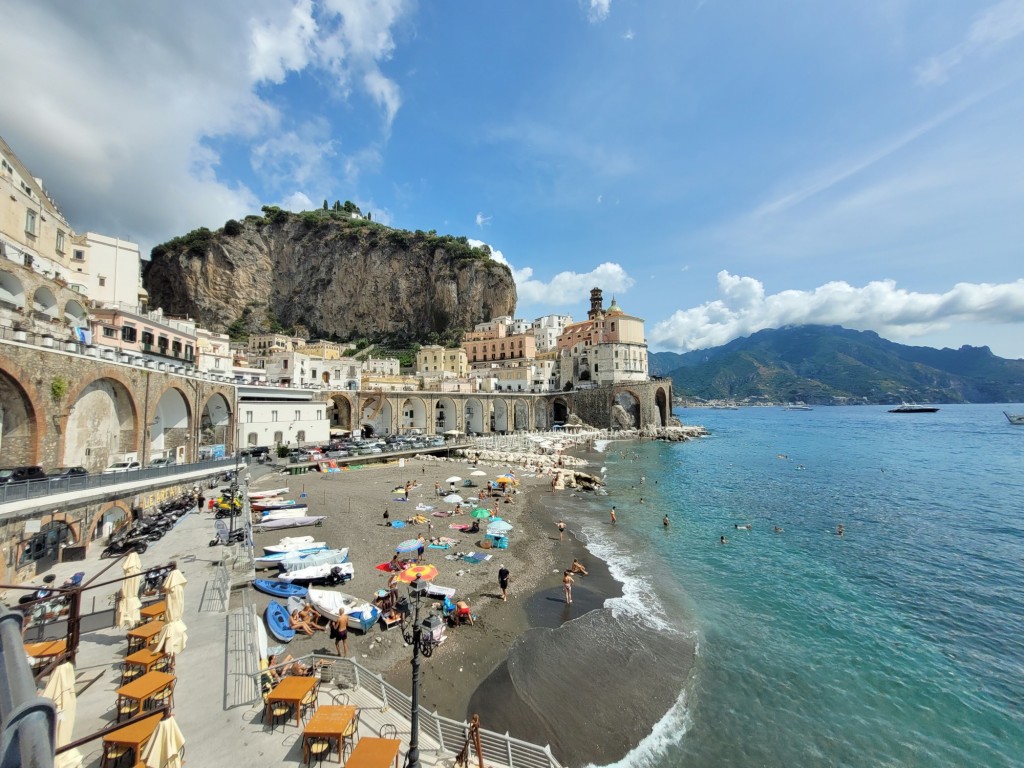 Foto: Centro histórico - Atrani (Campania), Italia