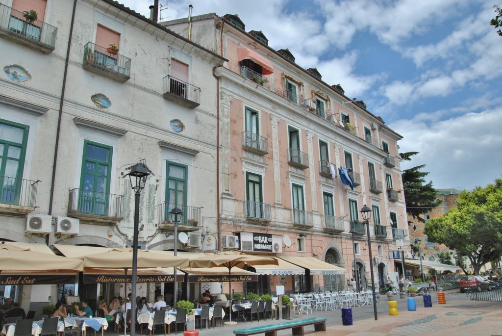 Foto: Centro histórico - Vietri Sul Mare (Campania), Italia